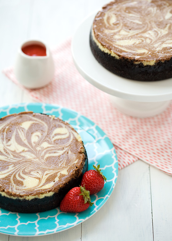Banana Split Cheesecake with Strawberry Sauce Banana Split Cheesecake with Strawberry Sauce