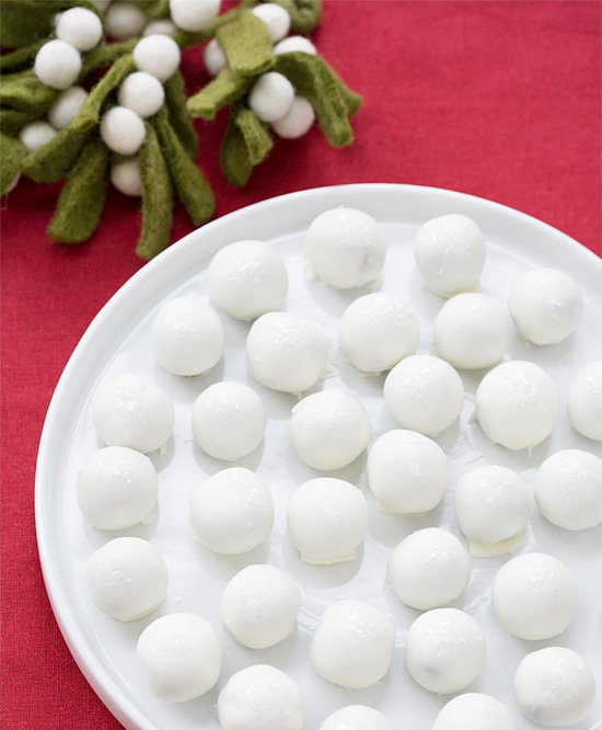 Gingerbread Cookie Dough Truffles