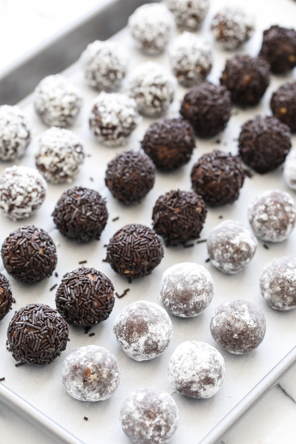 Bourbon Delight Recipe, also called Bourbon Balls - a perfect party treat!