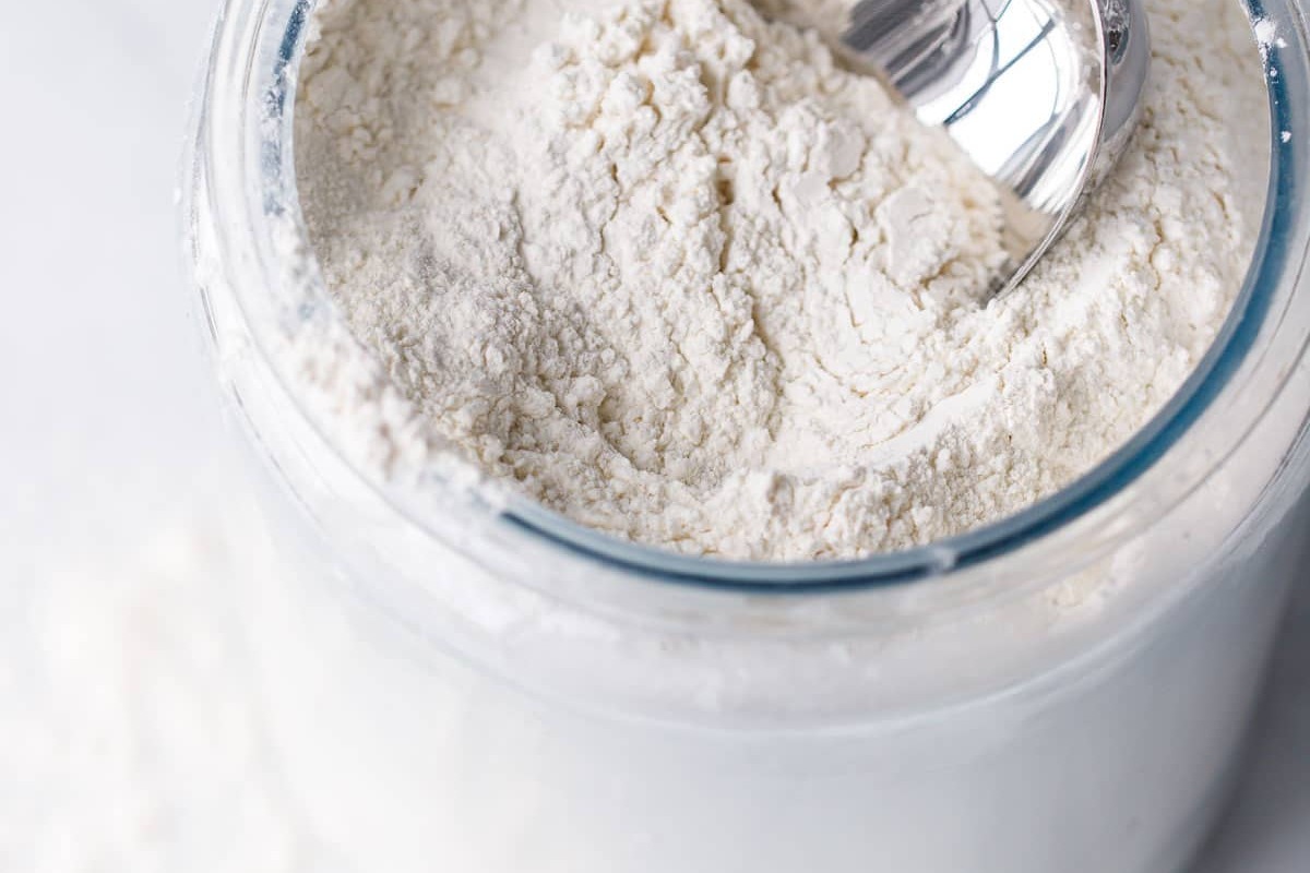 Weight vs Volume Measurements in Baking and the Best Way to Measure Flour