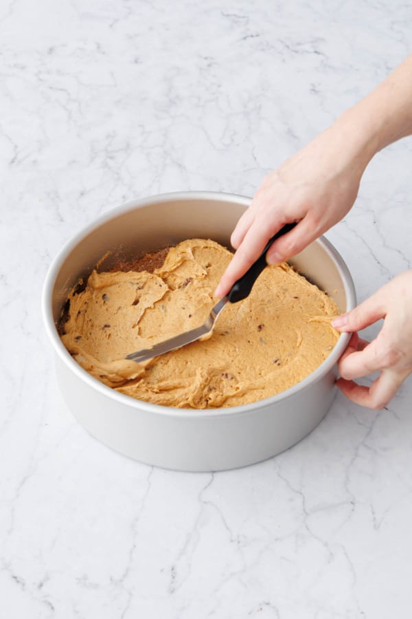 Spreading rest of batter into an even layer.